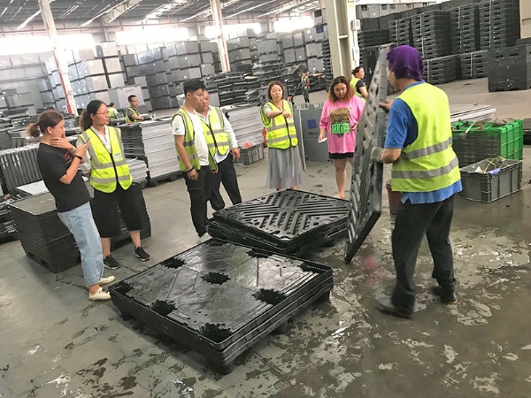 大托盤棧板自動(dòng)清洗烘干 (1)